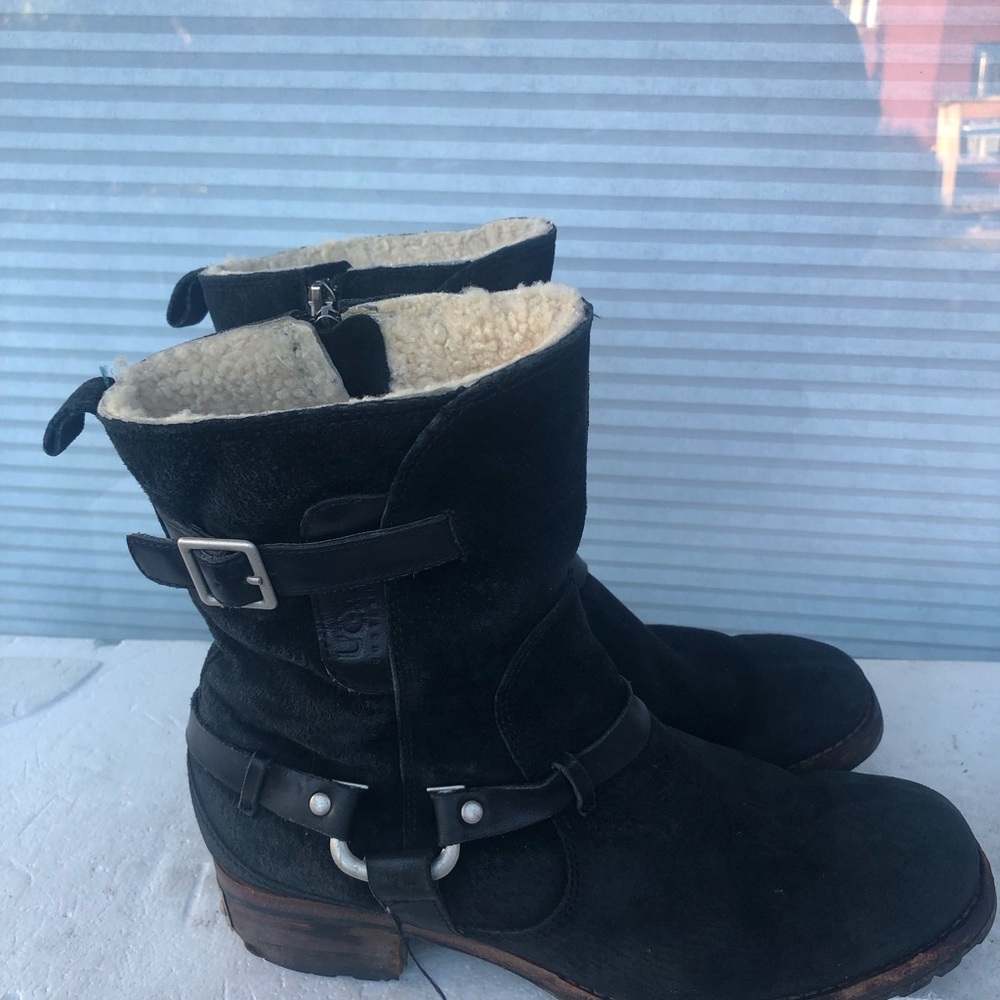 UGG Winter Boots Endell Harness Biker 5604 Back Suede Shearling Lined Size 9.5